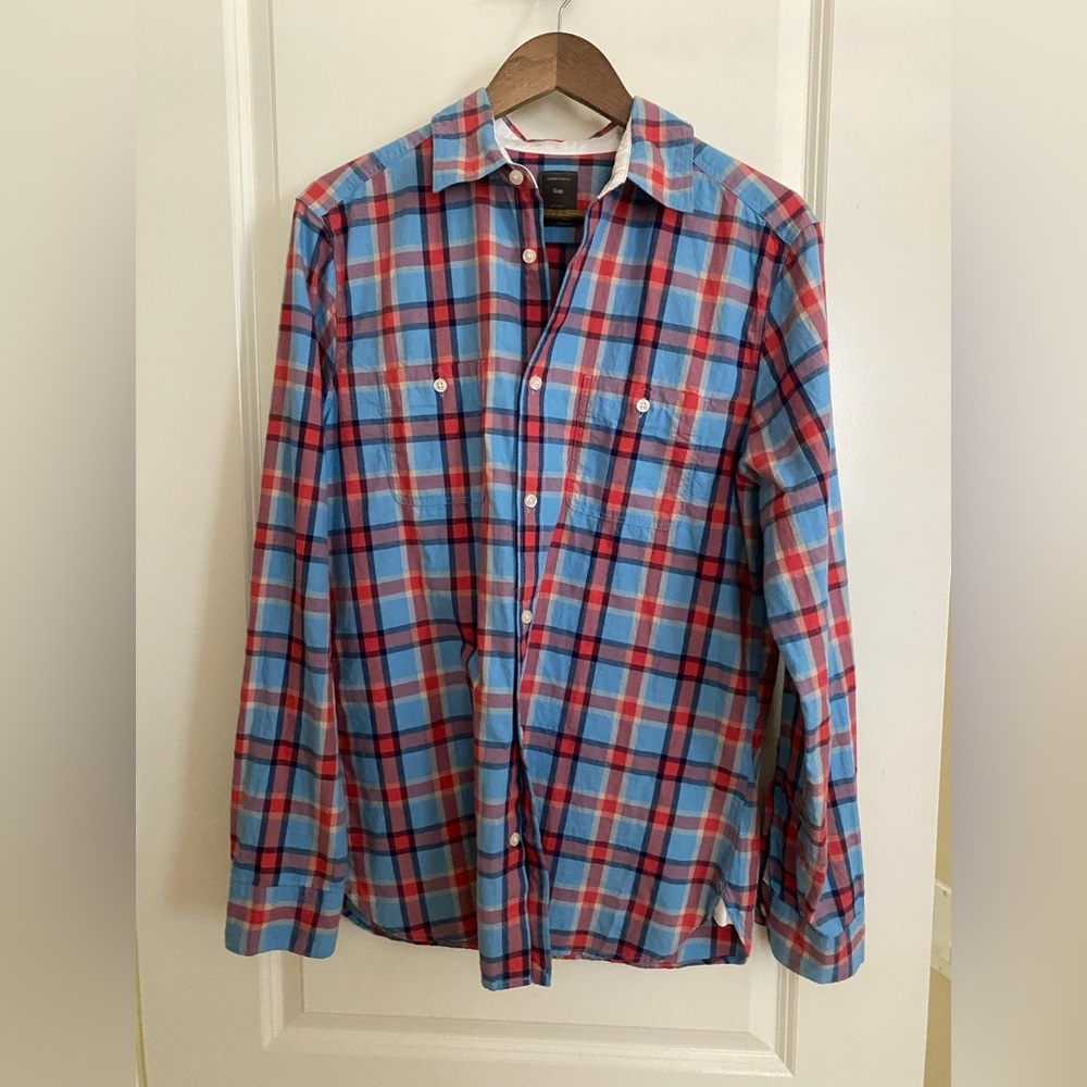 Men’s GAP Button down shirt MEDIUM